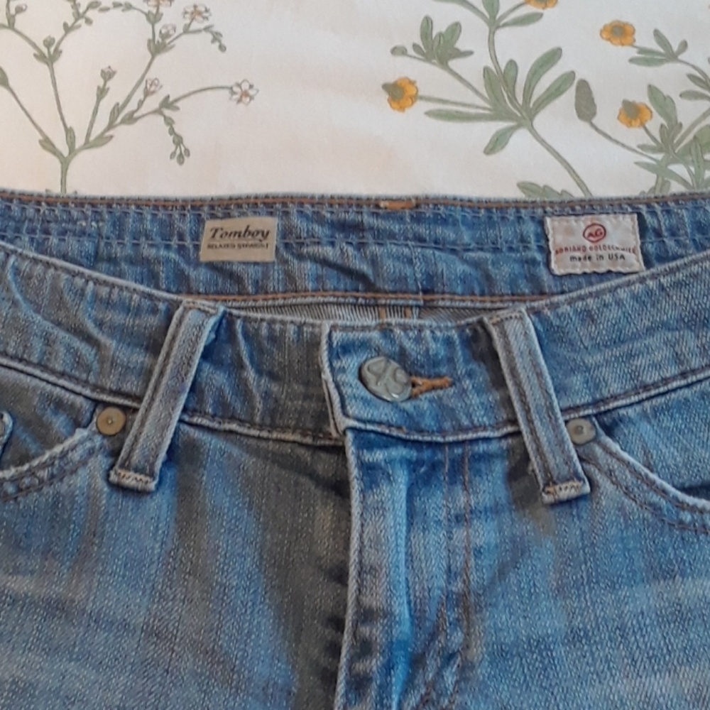AG tomboy shorts size 25